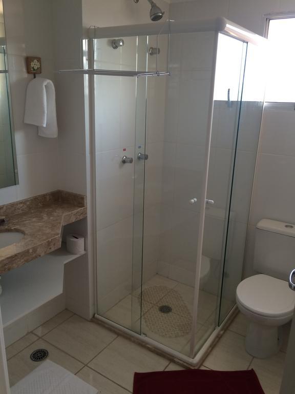 Flor Que Ri - Flats Mobiliados Na Melhor Localizacao Olimpia Room photo